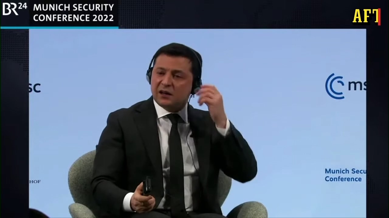 Ukrainas president: ”Ryssland är inte här, men de är här”