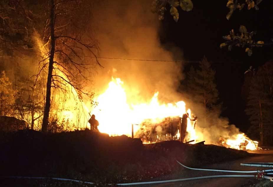 Brand på boende för flyktingbarn i natt