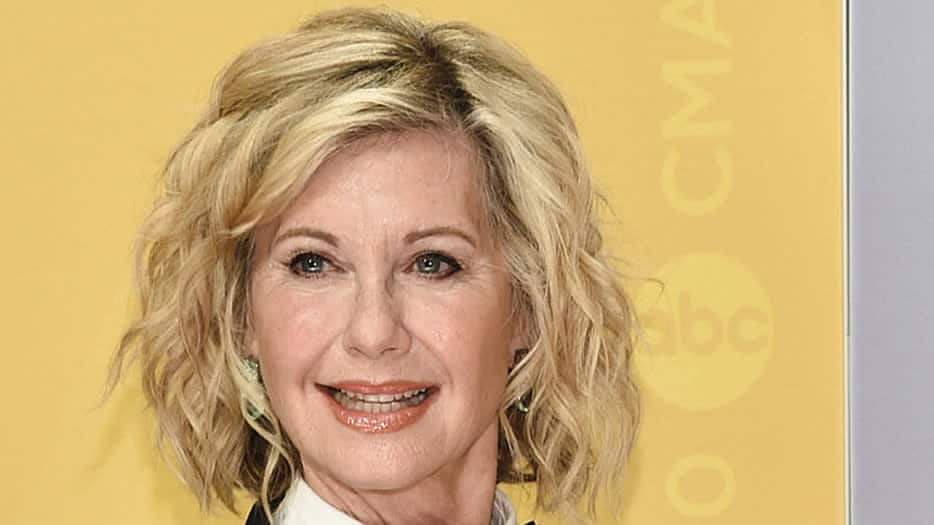 Olivia Newton John dricker cannabis