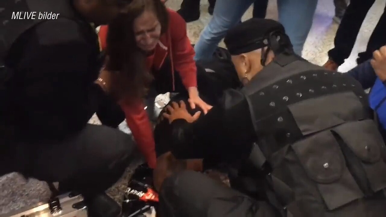 Stormatch ställs in – tränare attackerad av motståndare