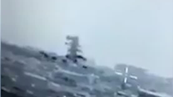 Här spränger IS moskén