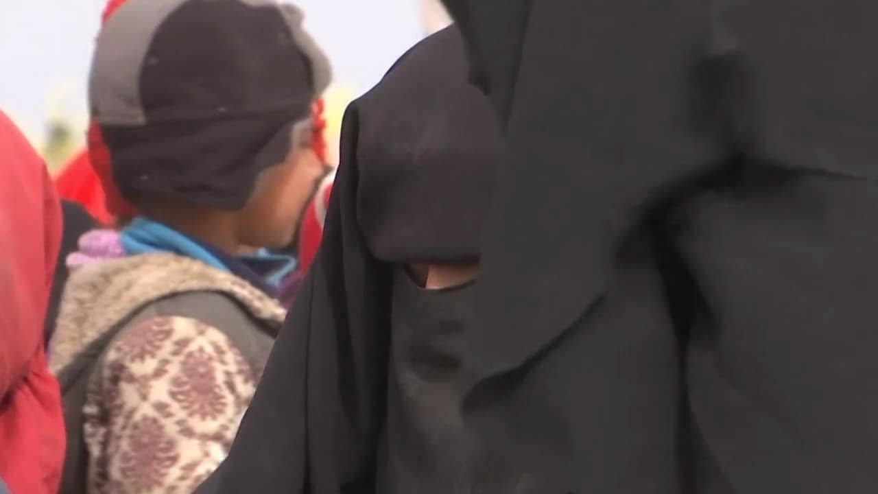 De omkring 500 sista IS-terroristerna har erkänt sig besegrade