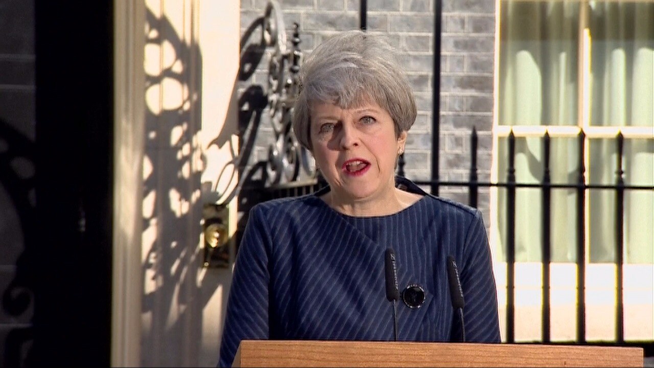 Theresa May utlyser nyval