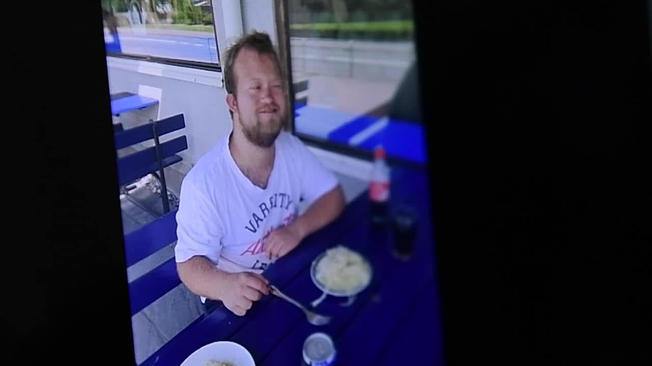 Jespers flytt möter starkt motstånd