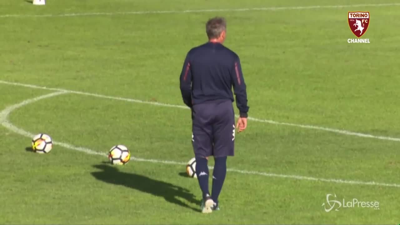 Här förödmjukar 48-åringen Torino-målvakten – gång på gång