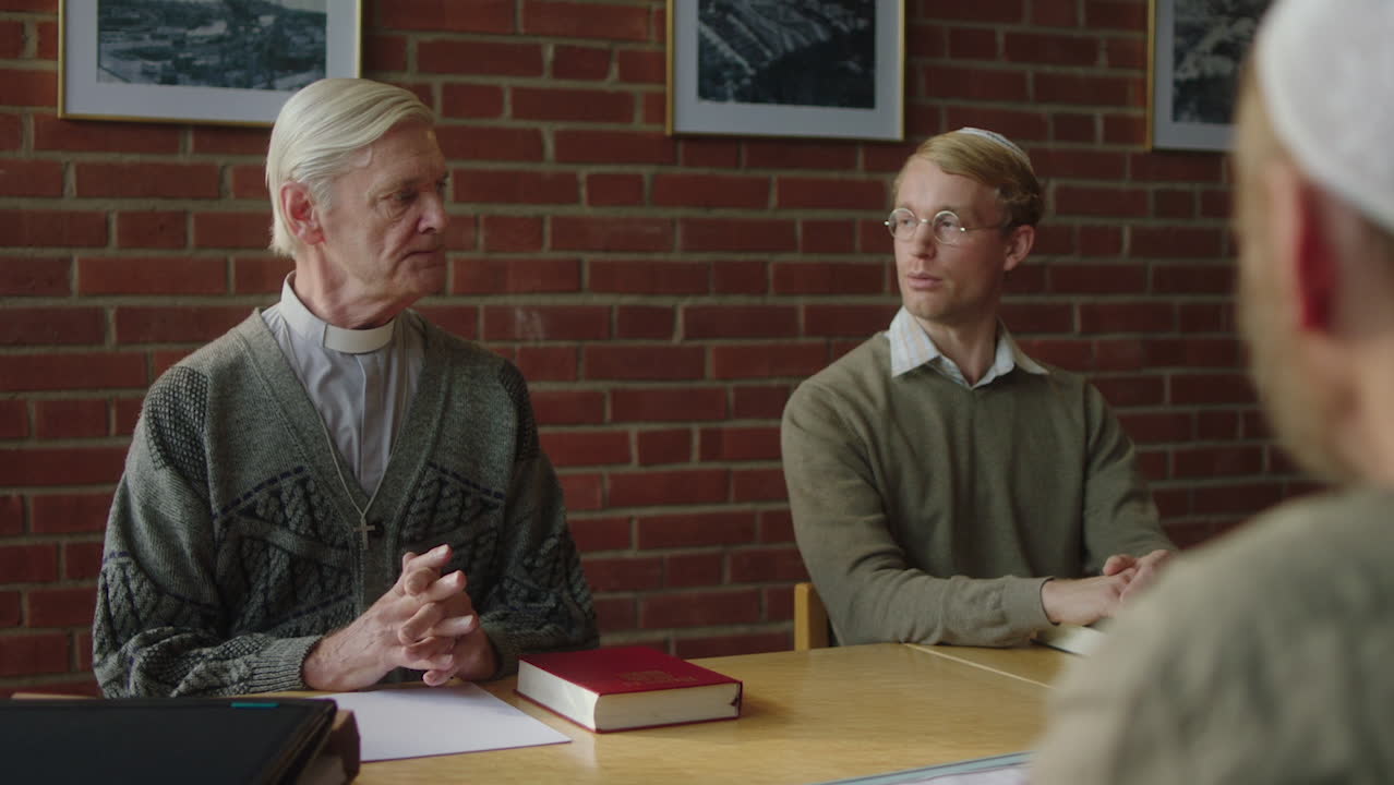 Här är trailern till "Lyrro - Ut & Invandrarna"