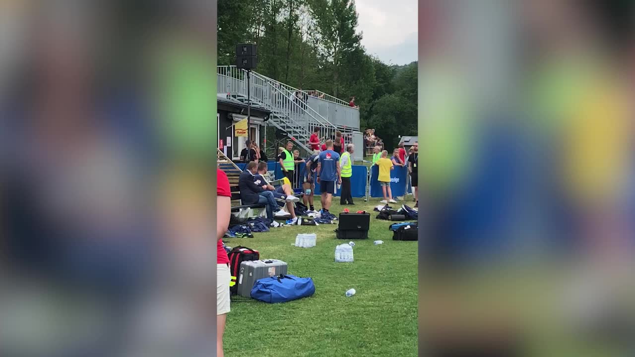 Här kliver Jimmy Durmaz av träningen