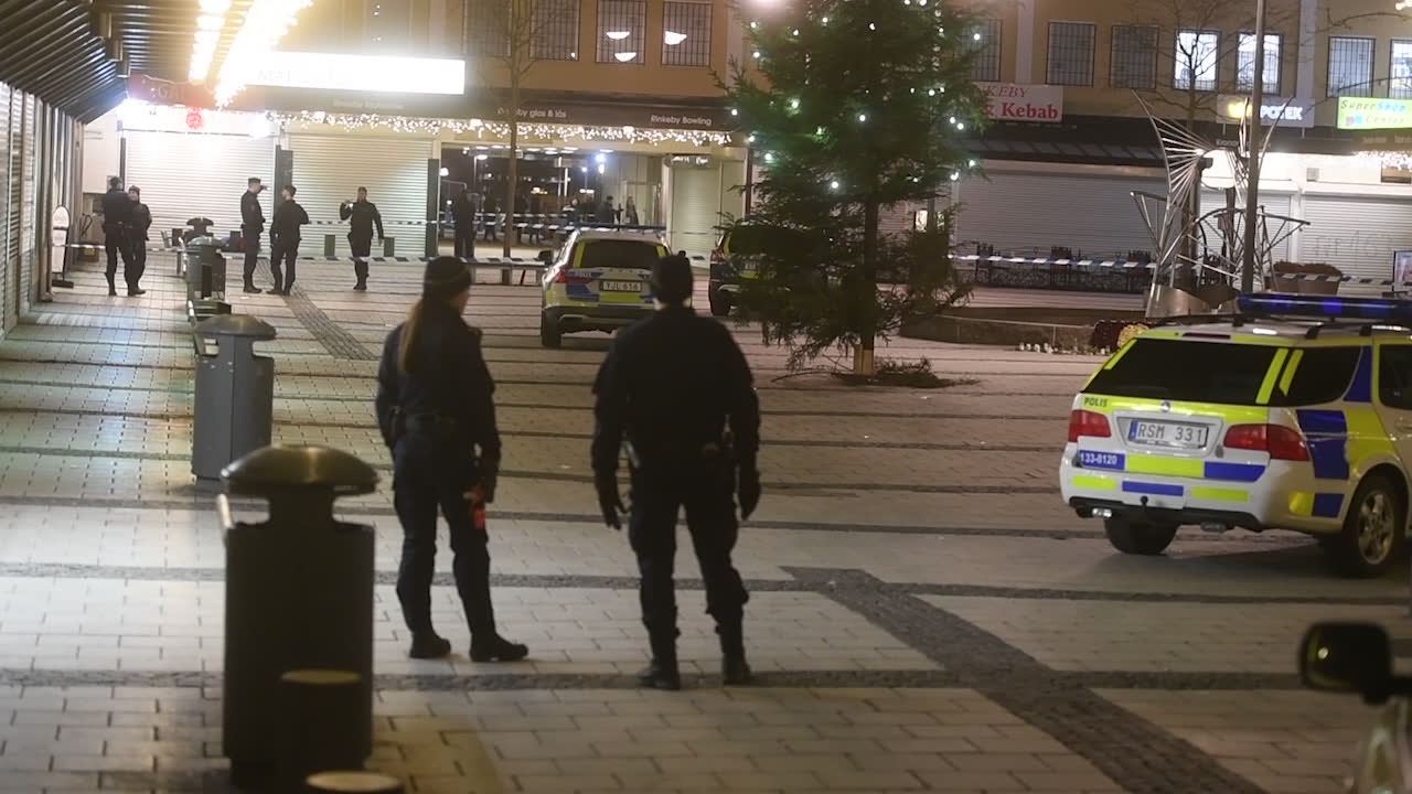 Två personer gripna för inbladning i pizzeriemordet