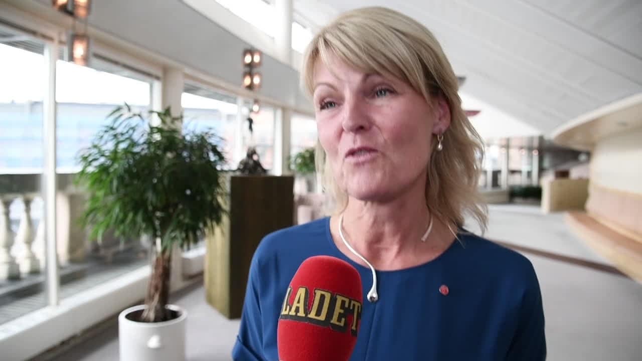 Anna Hallberg om skeletten i garderoben