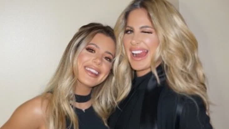 Sålde sin dotter - för biljetter