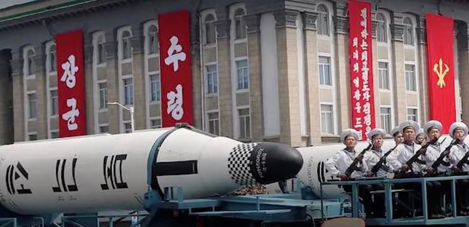 Nordkorea avfyrade projektil