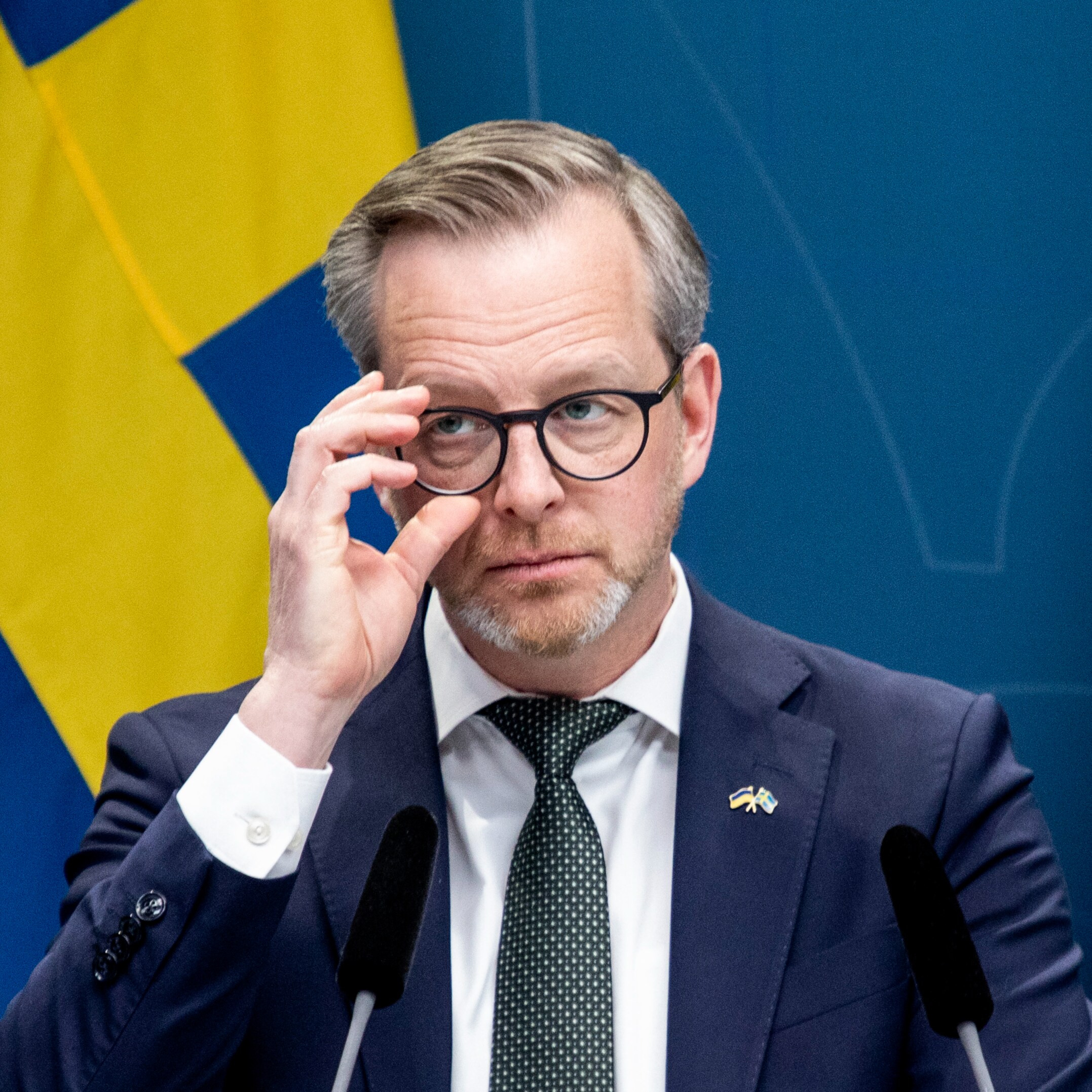 Håller Åkesson på att mjukna om flyktingar?