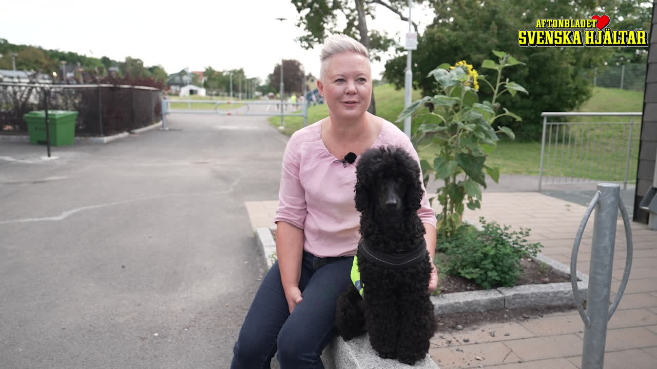 Edina, 11: "Jag tycker att alla skolor ska ha hundar"