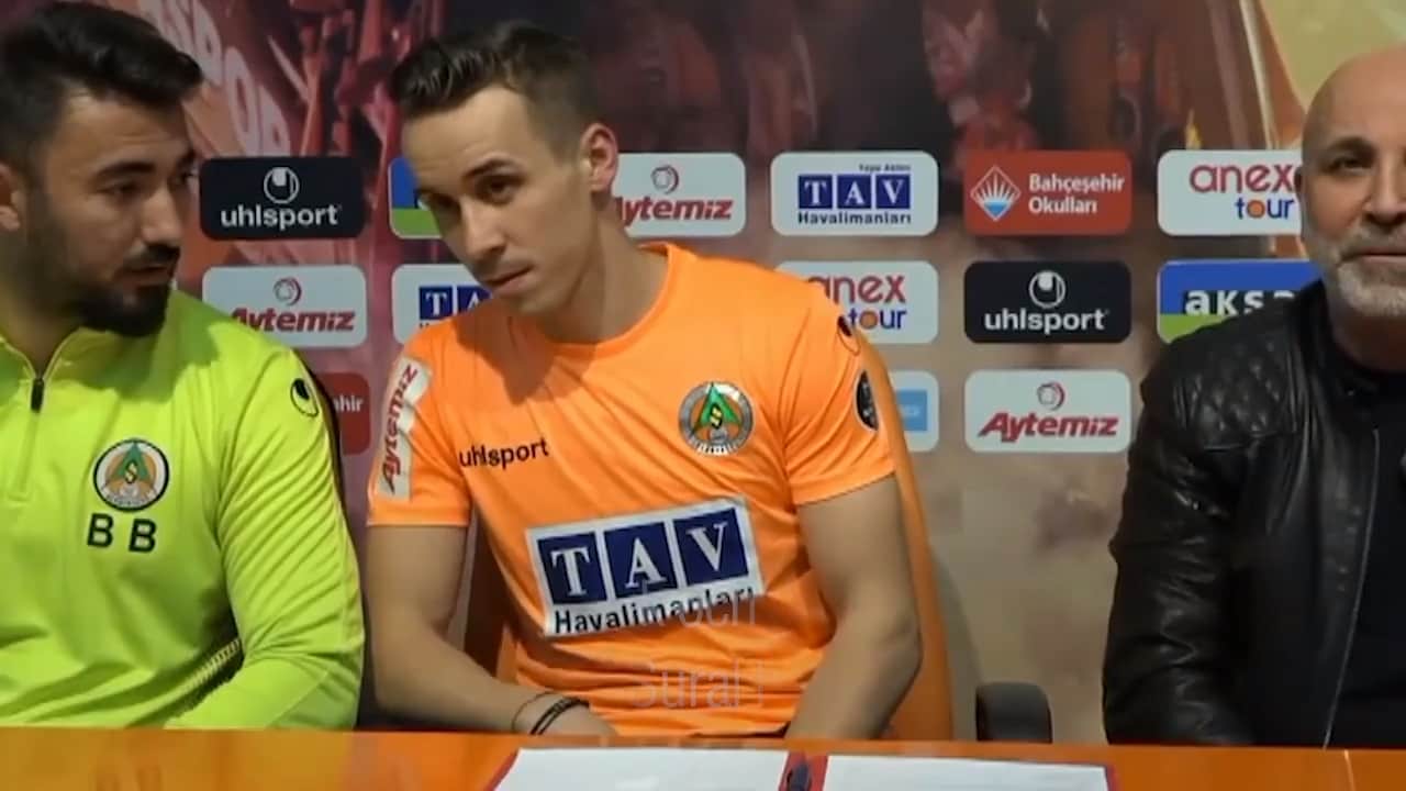 Landslagsspelaren död efter bilolycka