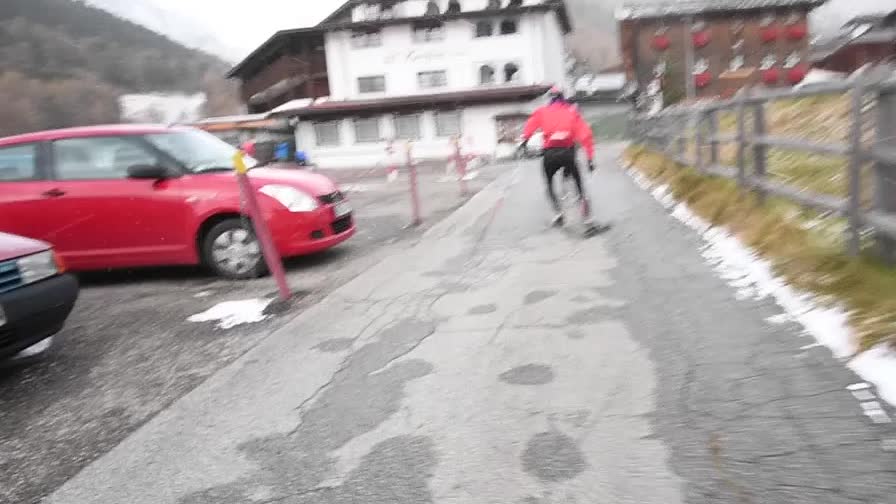 Här flyr den ryske stjärnan alla frågor