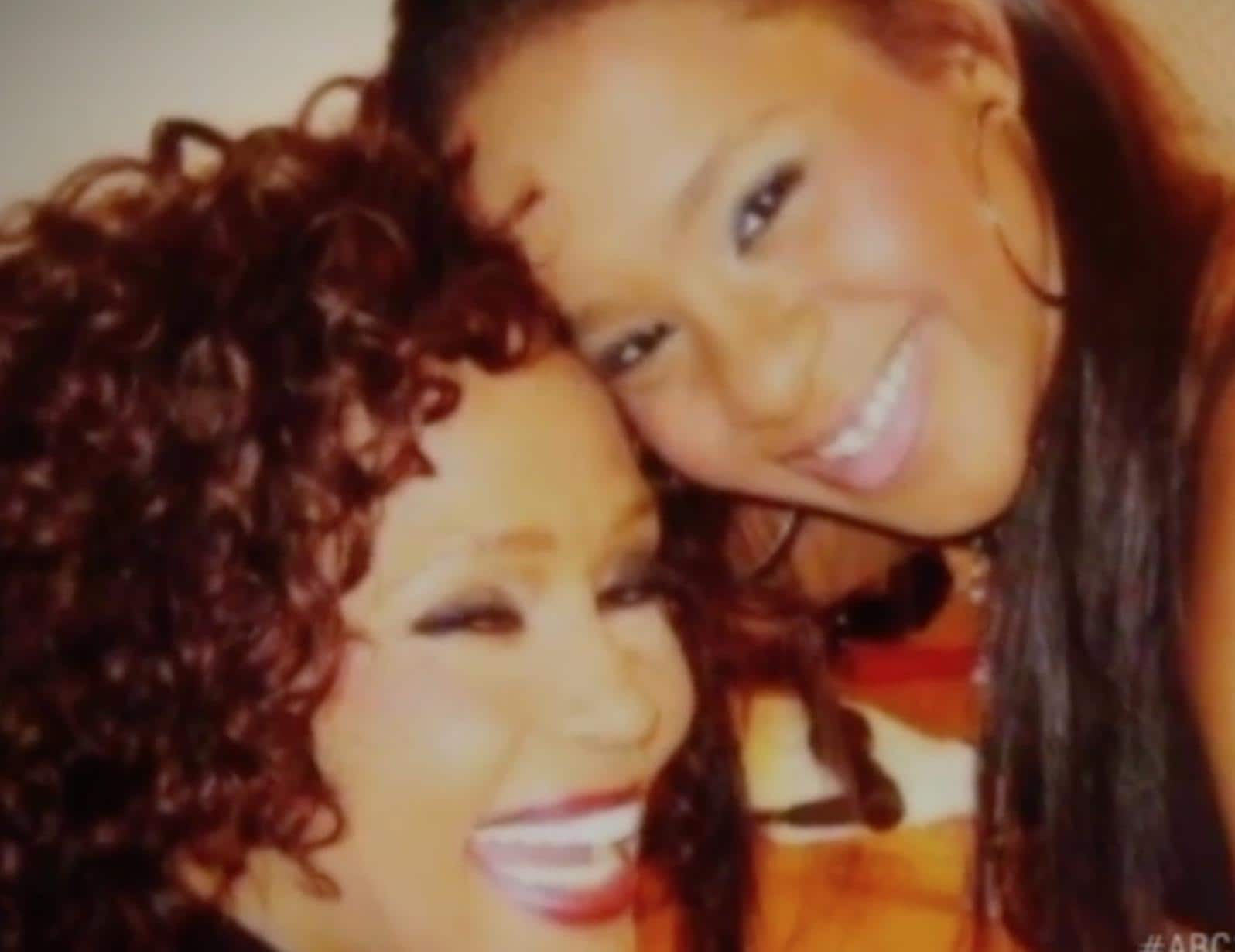 Misstänker pojkvännen för Bobbi Kristinas död