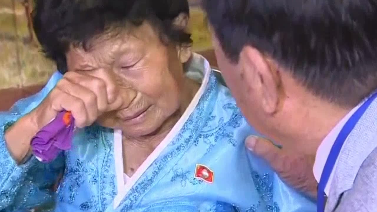 De här familjerna får äntligen omfamna varandra – efter 65 år