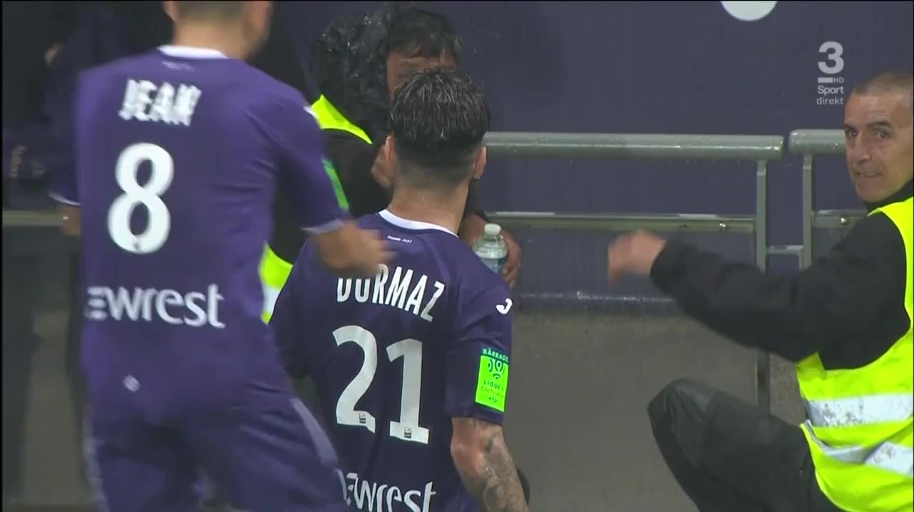 Se Durmaz klassmål här