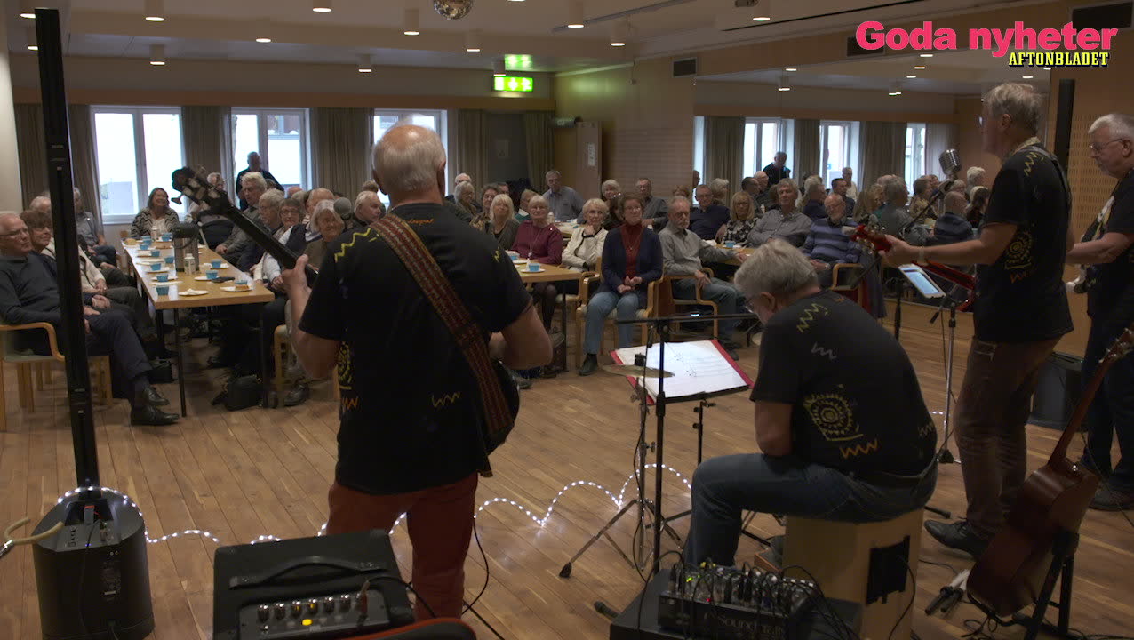 Här dansar pensionärerna