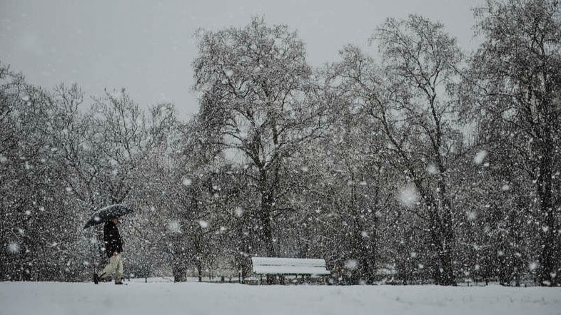 Här faller första snön i dag