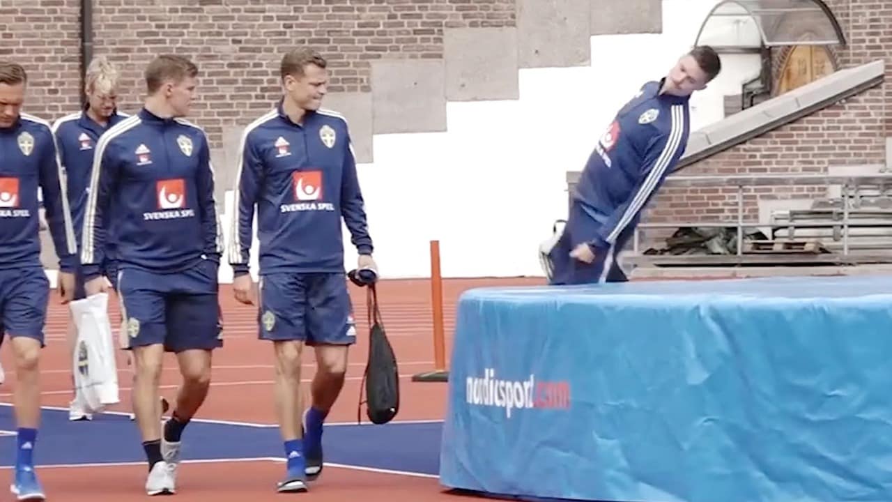 Spelarna avslöjar: ”Han är roligast i landslaget”