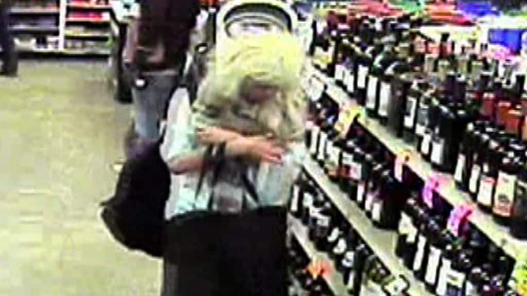 Filmen avslöjar: Bynes dränkte in hunden i bensin