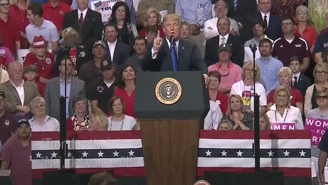 Här hånar Trump Blasey Ford