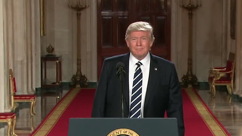 Spicer: "Trump viker sig INTE om avlyssning"