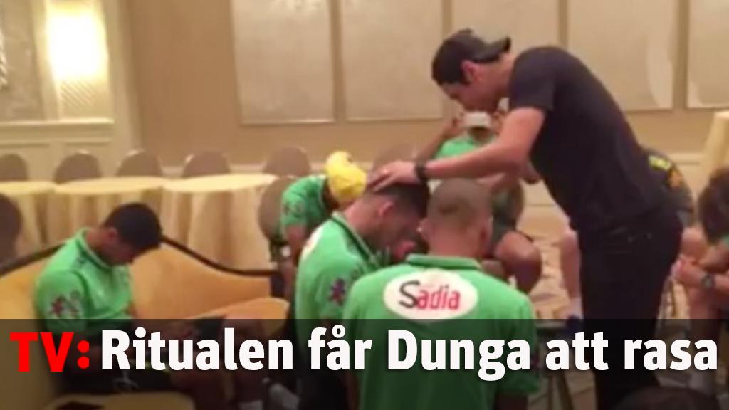 Stjärnornas ritual får Dunga att rasa