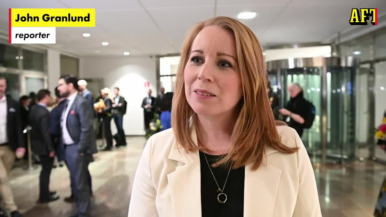 Annie Lööf (C): "Det ser jag som ett hedersbetyg"
