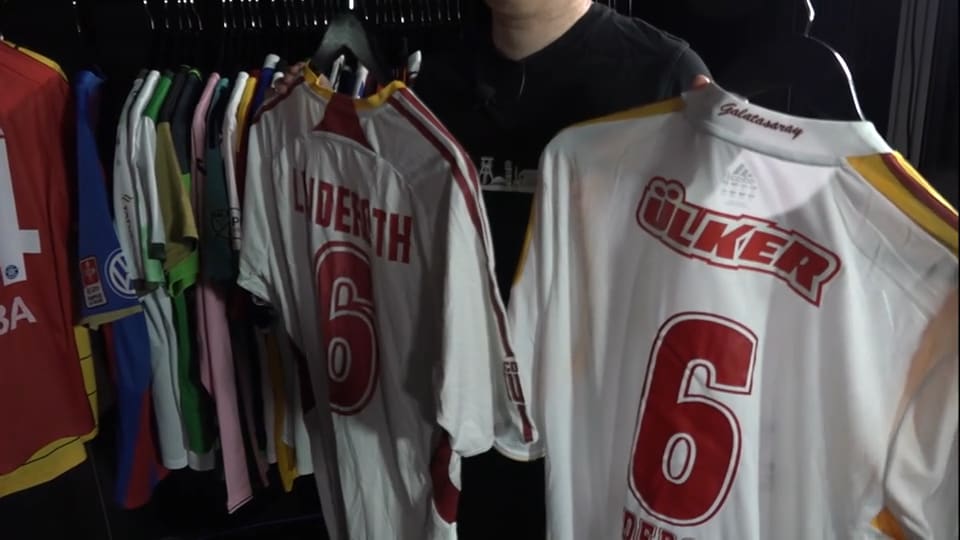 "Blev runtburen av gubbar med mustasch"