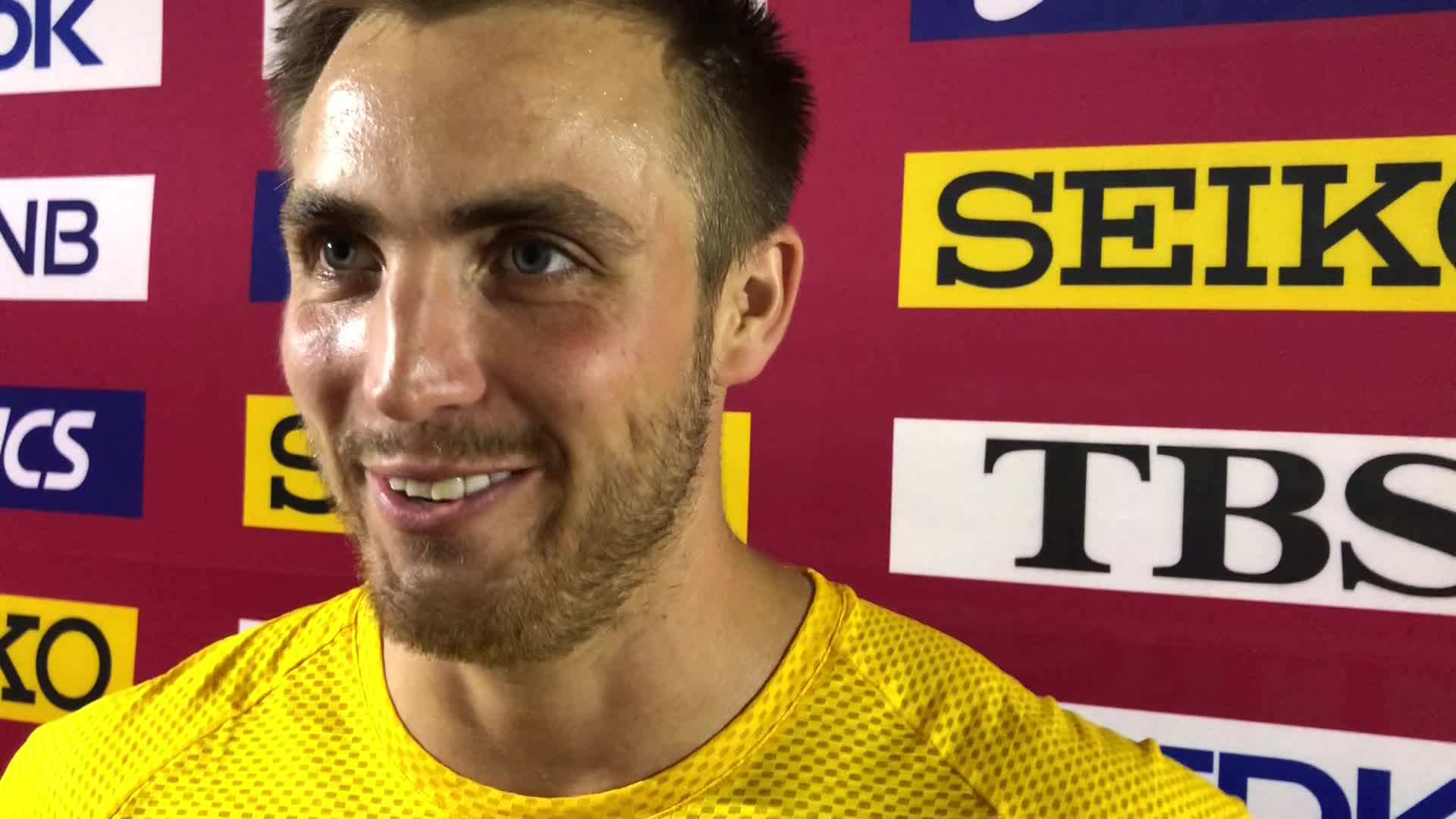 Amb: "Bara att dra på sig hjälmen och in och kriga"