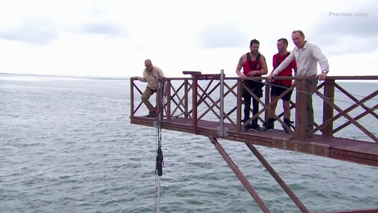 Här får Jocke Lundell panik i "Fångarna på fortet"