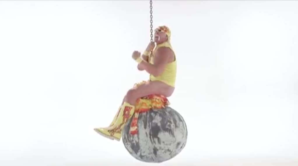 Här gör Wrestlingstjärnan en "Miley"