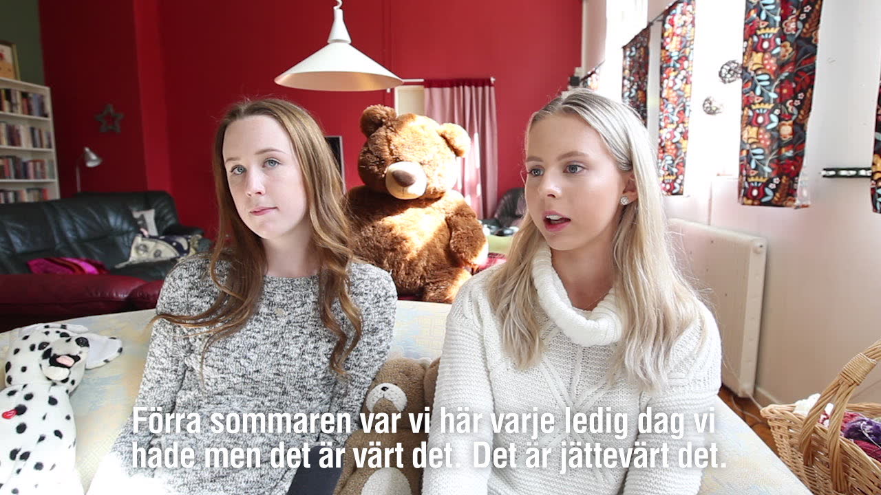 Kusinerna leker med nyanlända: “Har lärt oss så mycket”