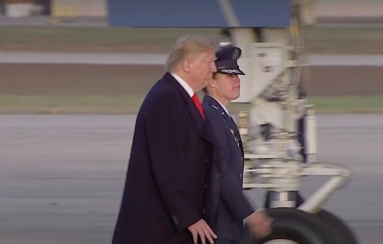 Ex-ambassadör känner sig hotad av Trump