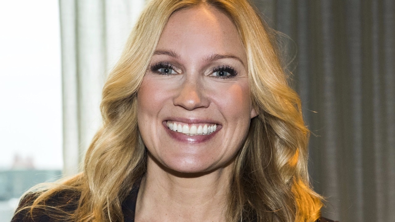 Jessica Almenäs spås få en flicka av medium