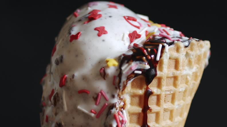 Vaniljpriset steg dramatiskt 2017 - svenska glassproducenter drabbade