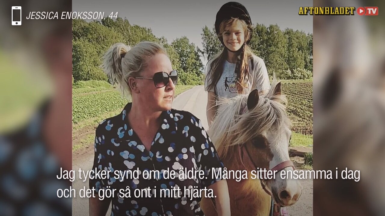 Jessica, 44, bjuder in ensamma äldre – till sin familj