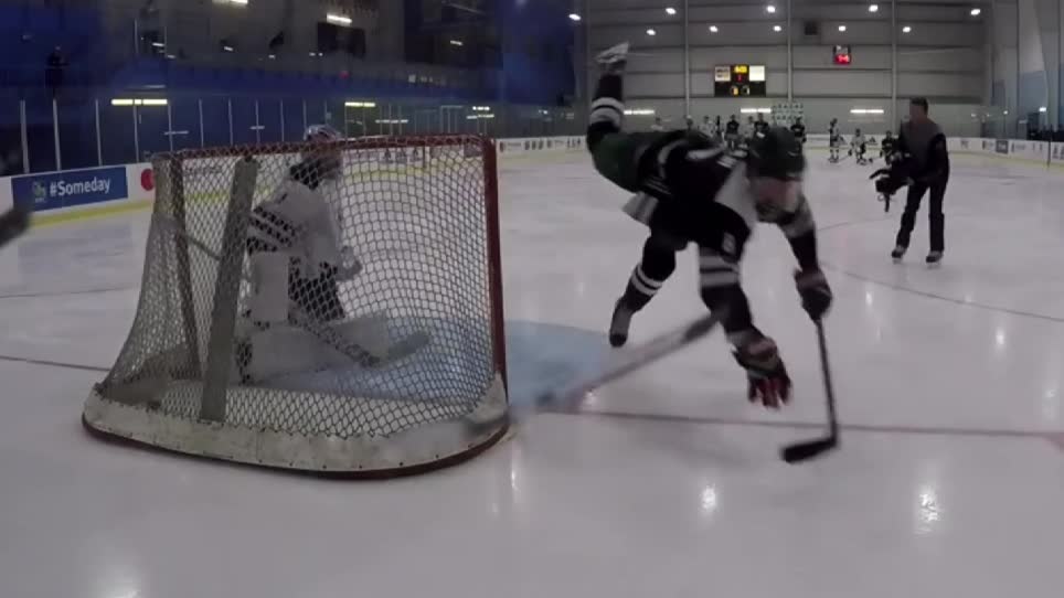 Svenske supertalangen hyllas för det han gör nu