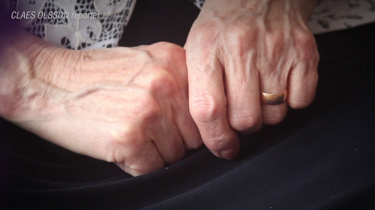 Denisa, 22, hjälper äldre inför jul: ”Inte många ungdomar som tänker på de äldre”