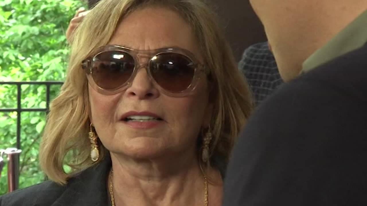 Roseanne Barr förlorar serie efter rasistisk tweet