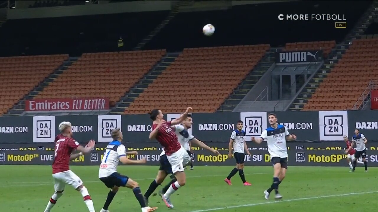 Här vill Zlatan ha straff