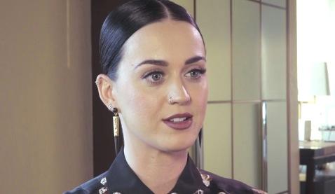 Katy Perry: ”Jag vill bränna Super Bowl-tigern”