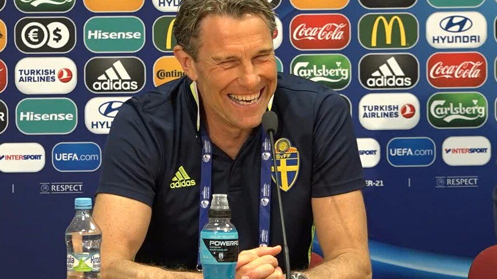 Ericson brister ut i skratt – efter målvaktsfrågan