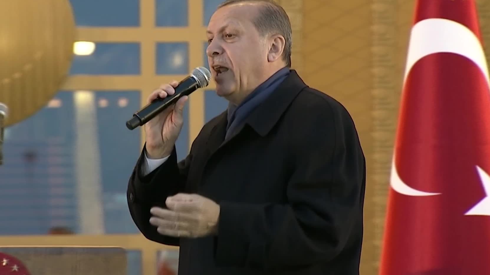 Kritiken mot Erdogan växer