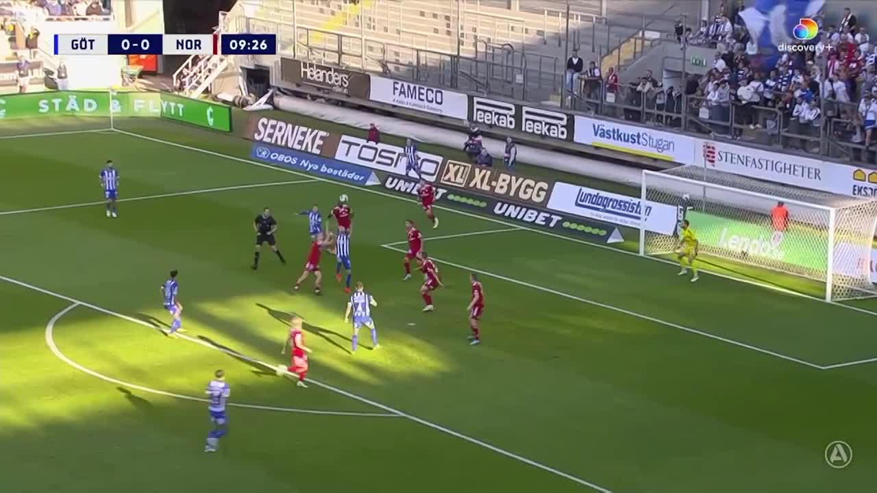 Carneil gjorde sitt första allsvenska mål - Blåvitt hakar på i toppen