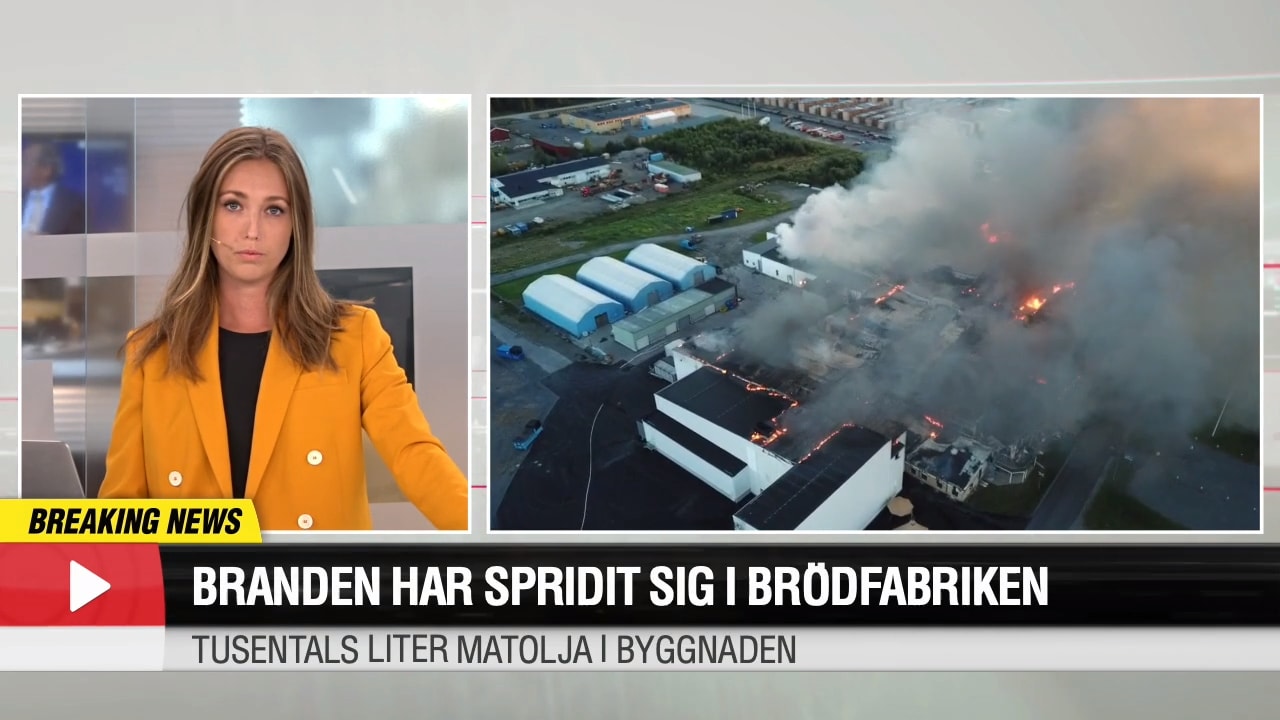 Räddningstjänsten: Branden i brödfabriken har spridit sig