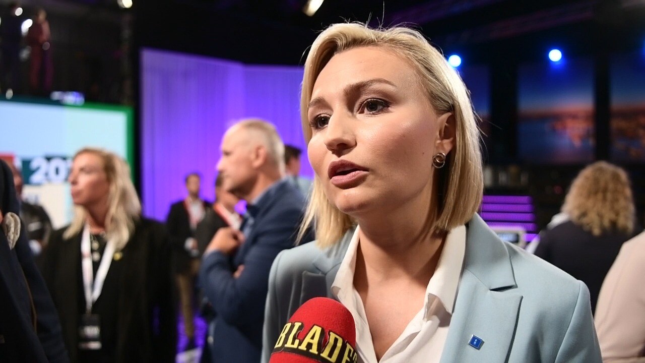 Ebba Busch Thor: ”Jag vill bli utan klappar på huvudet av Löfven”