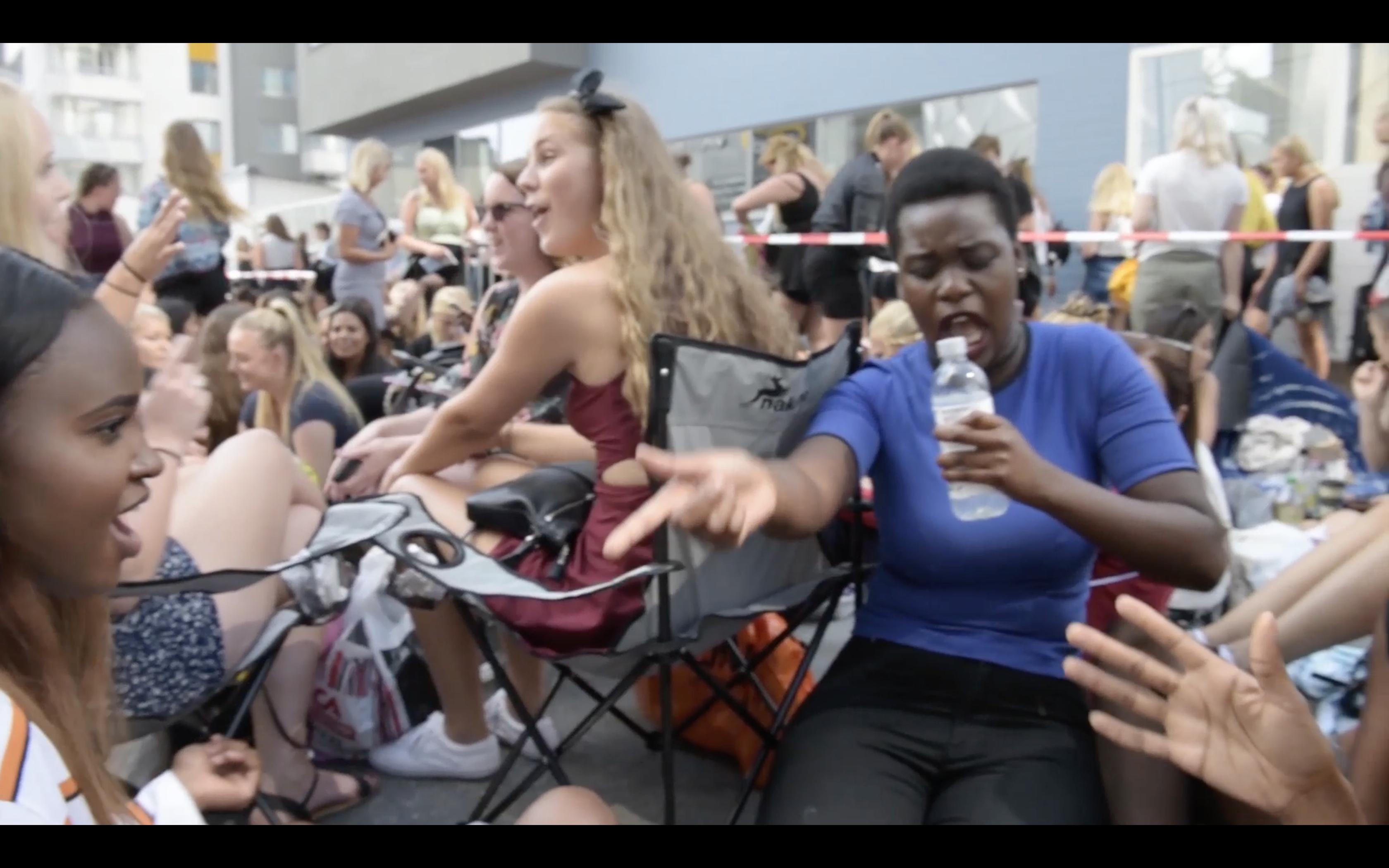 Köande fansen: "Varm, trångt och mysigt"